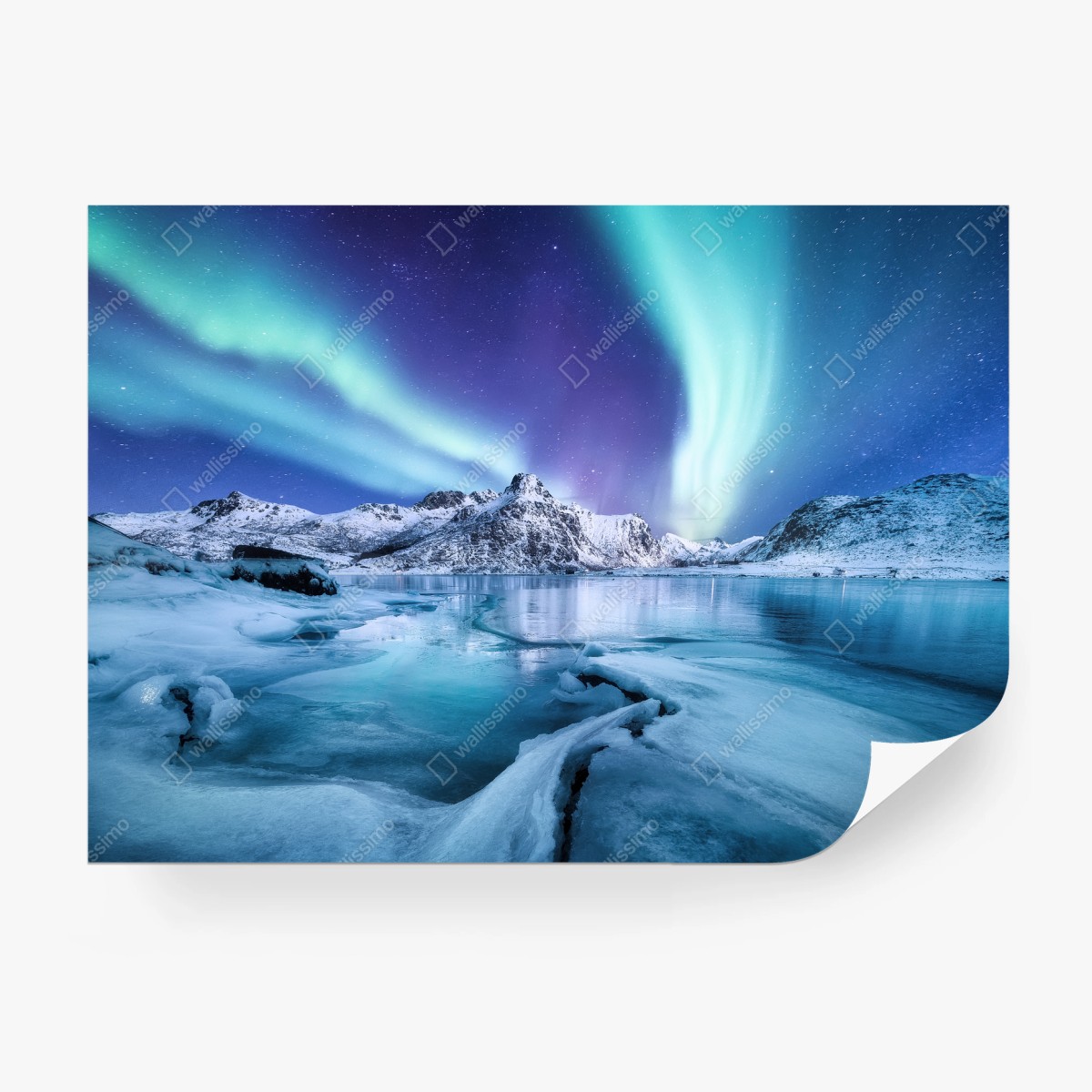 Fotomural aurora boreal sobre Lofoten y fiordo helado – Pixers®