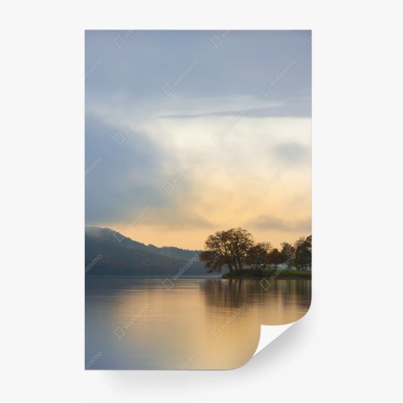 Fotomural amanecer brumoso en Coniston Water – Pixers®