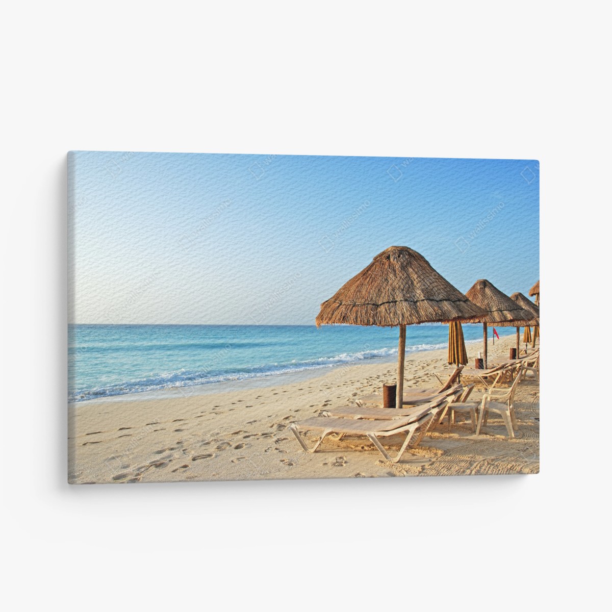 Cuadro en lienzo playa paradisíaca con palapas y tumbonas – Pixers®