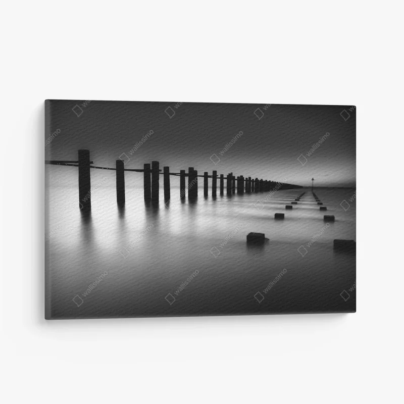 Cuadro en lienzo serenidad marina en blanco y negro – Pixers®