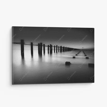 Cuadro en lienzo serenidad marina en blanco y negro – Pixers®