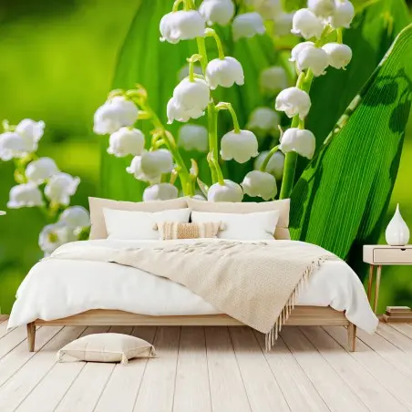 Fotomural LIRIO VALLE FLORES BLANCAS PRIMAVERA PARA DORMITORIO – Pixers®